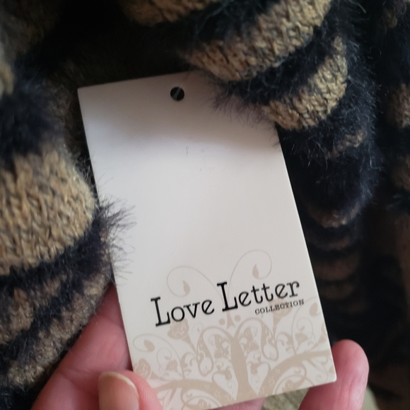 Fuzzy Knit Aztec Print NWT Open Front Oversized Cardigan - S-M - Picture 6 of 10